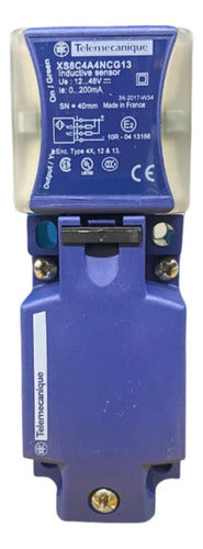 Sensor Indutivo 12/48vcc Npn Xs8c4a4ncg13 Telemecanique