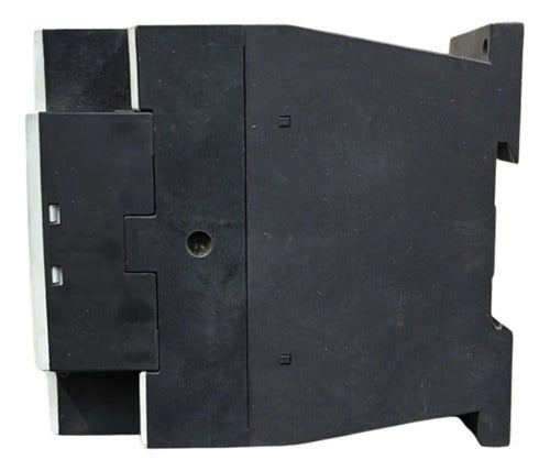 Contator Tripolar Dilm17-01 220v 17a 50/60hz Moeller 24-27vdc