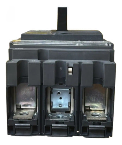 Disjuntor Tripolar 2t 32a Nsx100b-tm32d Lv429545 Schneider