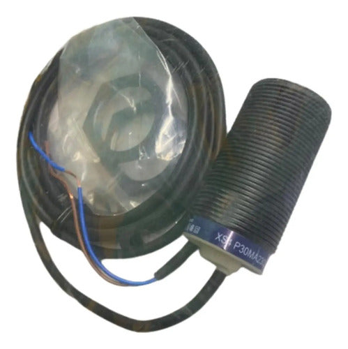 Sensor Indutivo 12-240v Pnp 15mm Xs4p30ma230 Telemecanique