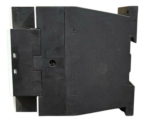 Contator Tripolar Dilm17-10 22a 220v 50/60hz Eaton 220v