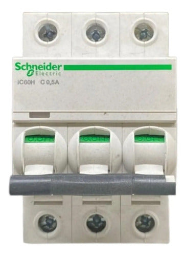 Disjuntor Acti9 Ic60h 3p Curva C 0,5a A9f84370 Schneider