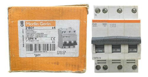 Disjuntor 3p+n Curva C 40a 21601 Merlin Gerin (schneider)