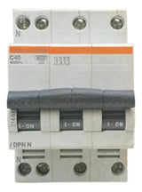 Disjuntor 3p+n Curva C 40a 21601 Merlin Gerin (schneider)