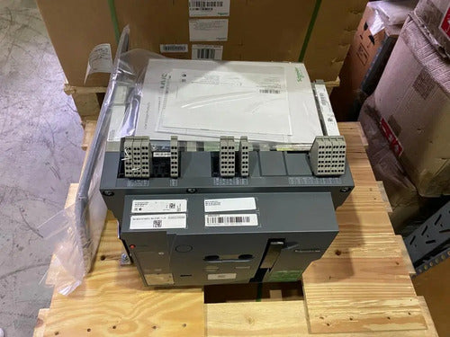 Disjuntor 3p Fixo 1000a Mvs10n Motor + Bobinas 24v Schneider