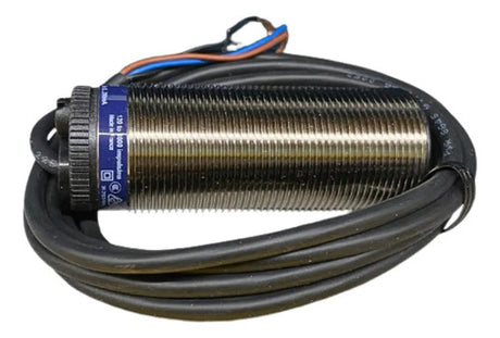 Sensor Indutivo De Monitoramento D30 Xsav12373 Telemecanique